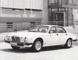 Daimler Double Six  V12 Saloon, press photo, IAA Germany, 9/1985