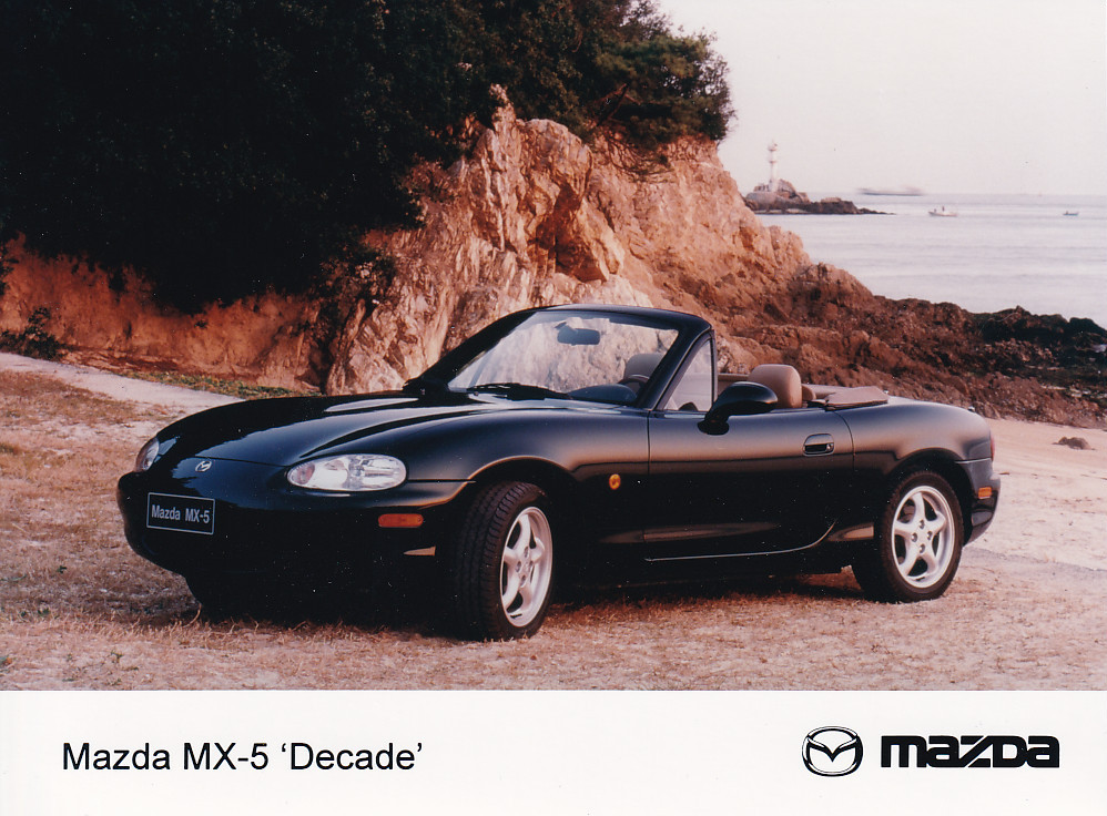Mazda MX-5 'Decade' Cabriolet, press photo, Dutch, 1999