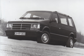 Chrysler Voyager (USA, 1988)