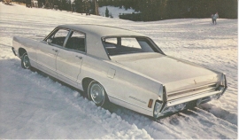 Montclair 4-Door Sedan, US postcard, standard size, 1968