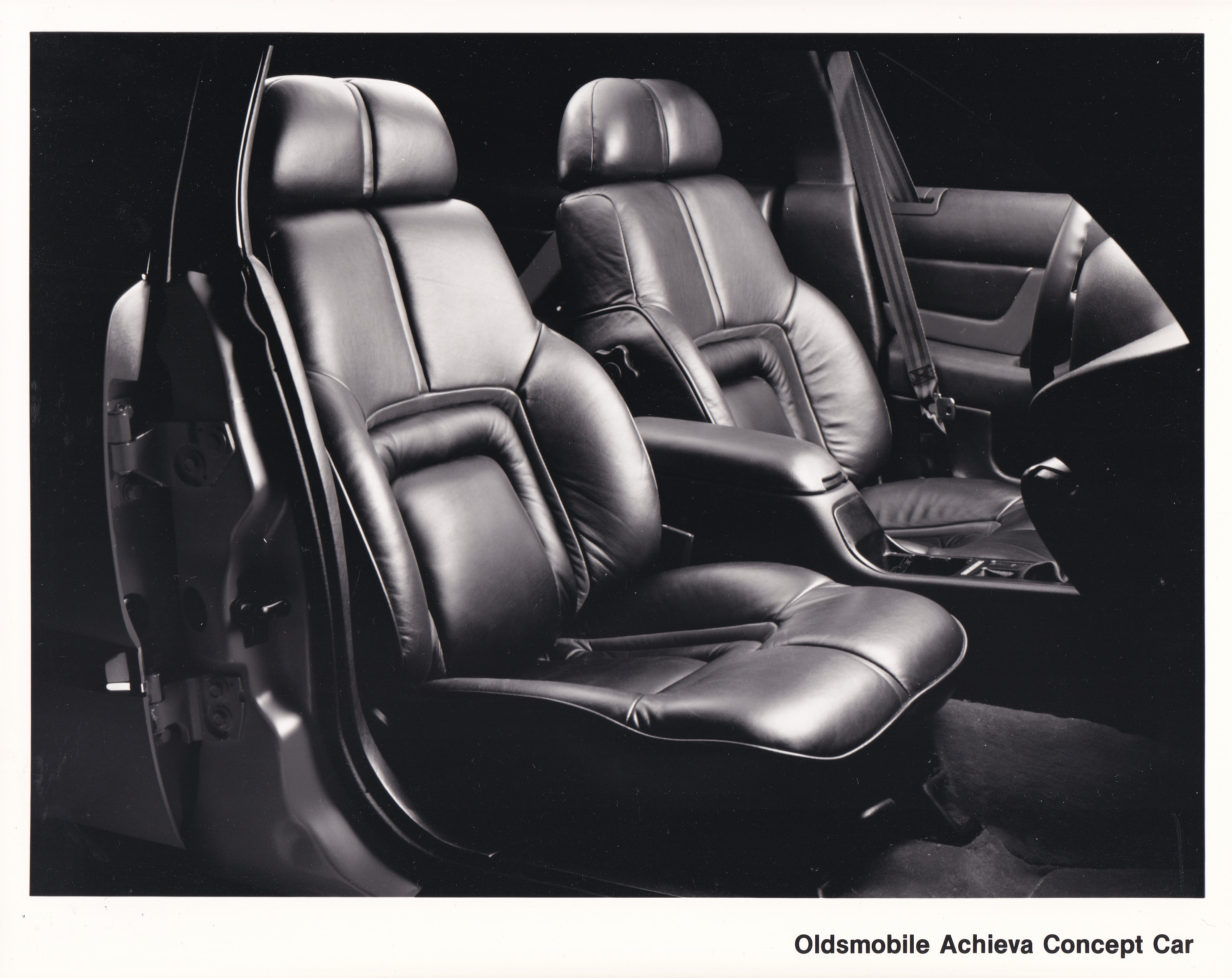 Oldsmobile Achieva Concept Car front interior - large press photo - USA - 1992