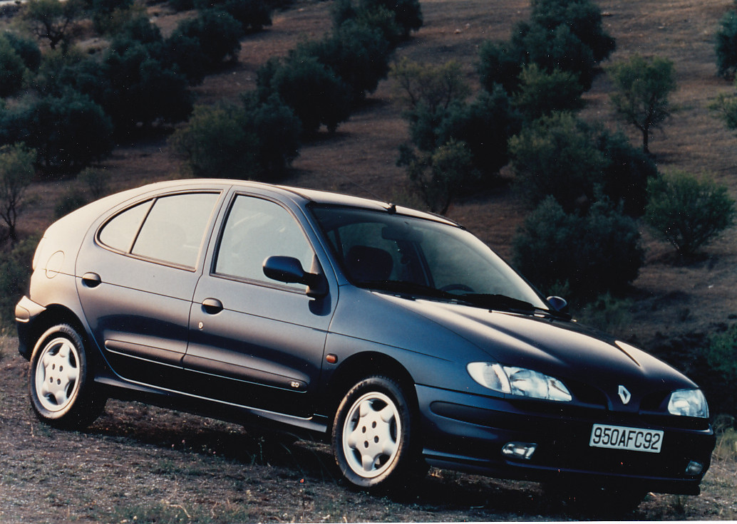 Renault Mégane 5-Door Hathcback, press photo, Germany, 9/1995