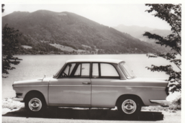 700 LS Luxus Sedan 2 cyl., DIN A6-size photo postcard, 1961-65, 4 languages