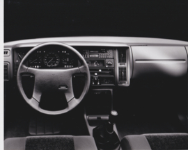 Volvo  460 Sedan dashboard, large press photo, Dutch, 1989