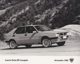 Lancia Delta HF integrale - factory photo - Italy - 09/1988