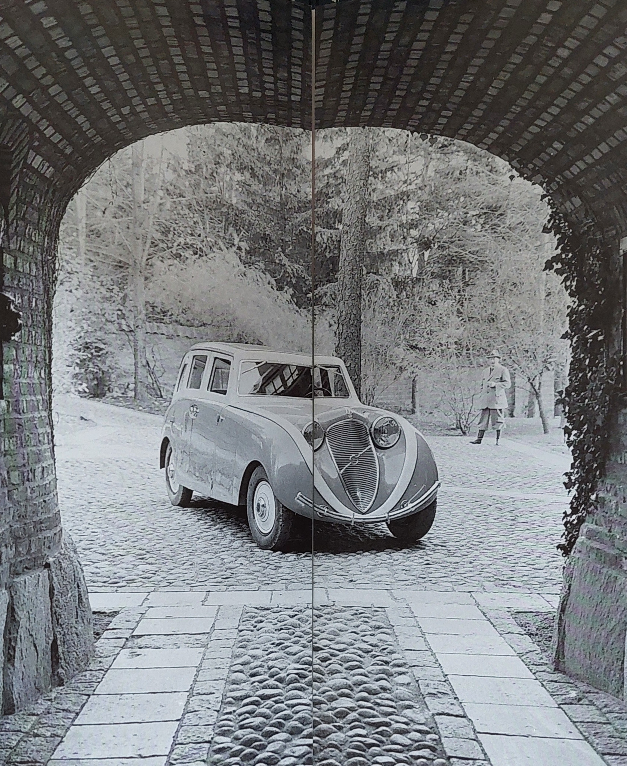 Historic & concept cars brochure, 8 pages, Dutch language, 2004, #8