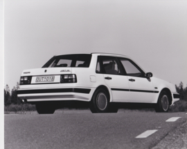 Volvo  460 Sedan GL, large press photo, Dutch, 1989
