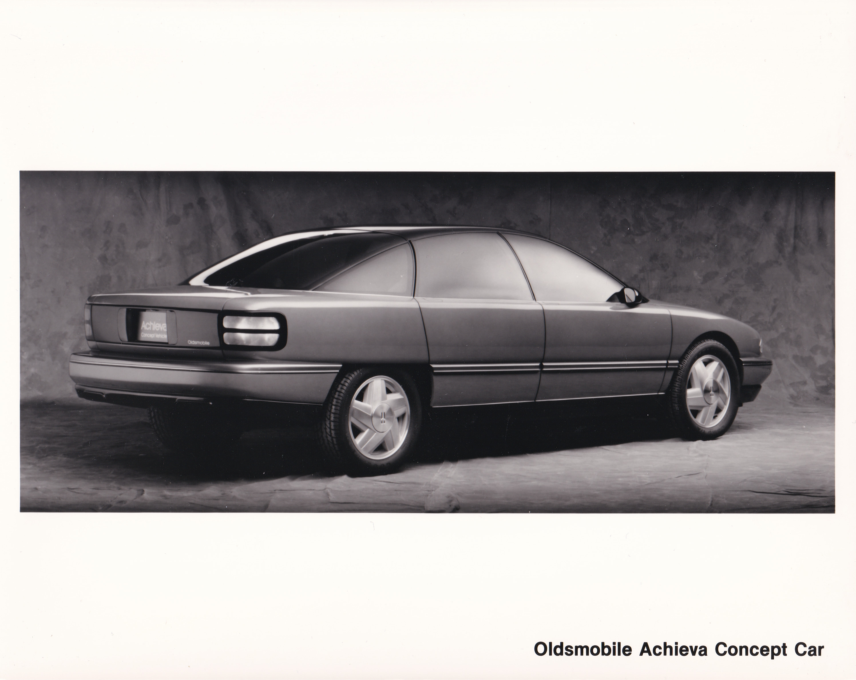 Oldsmobile Achieva Concept Car - large press photo - USA - 1992