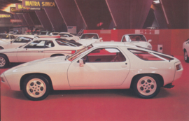 Porsche 928 road car collectors card, Japanese text, number 11, 1977
