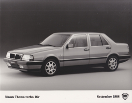 Lancia Thema turbo 16v Berlina - factory photo - Italy - 09/1988