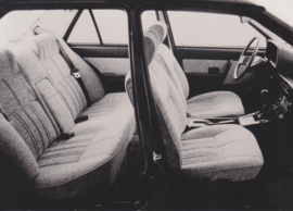 Hyundai Stellar 4-Door Sedan interior, press photo, Belgium, 1984
