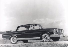 280 SE Coupe, A6-size postcard, issued by Editions Atlas, 2016