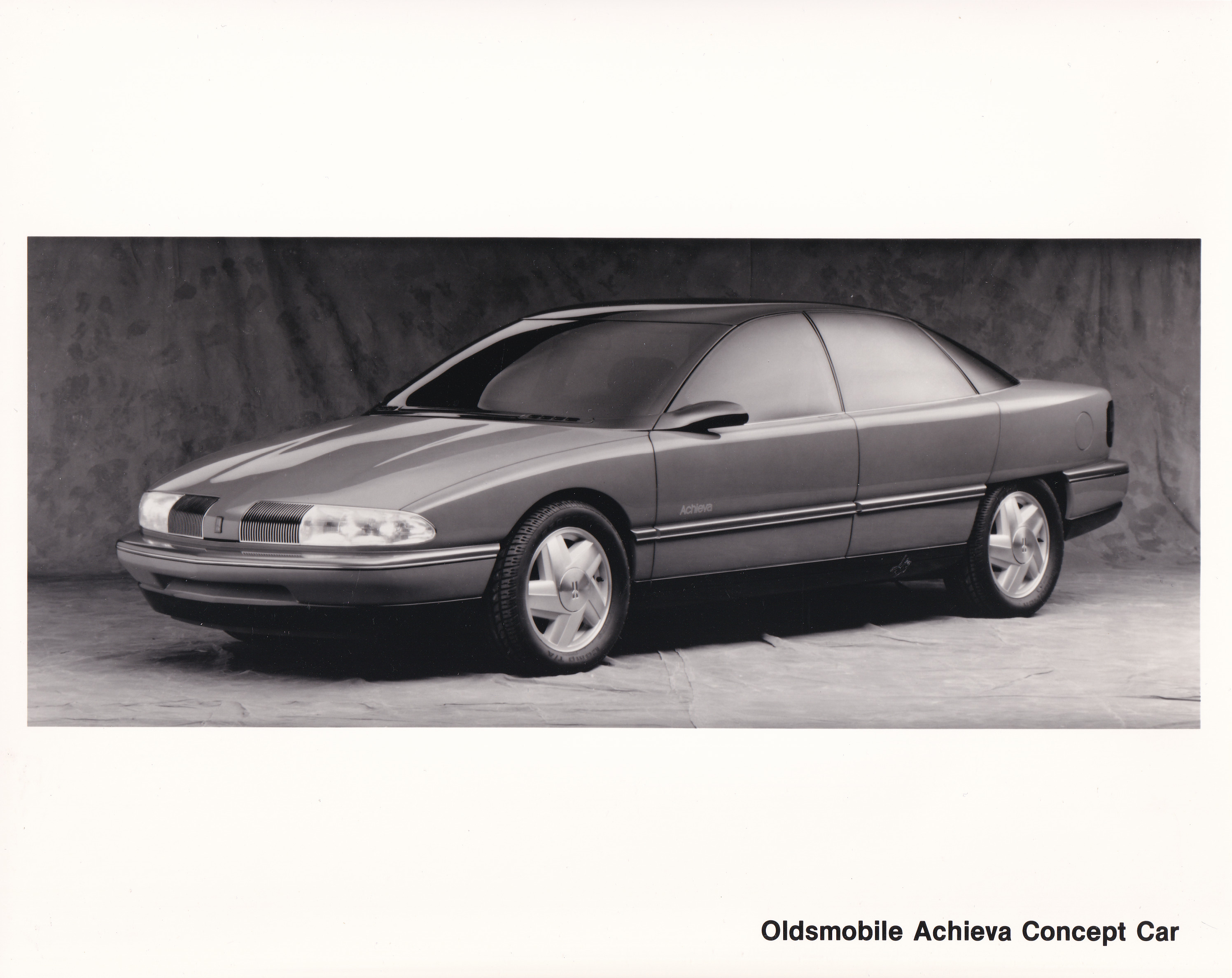 Oldsmobile Achieva Concept Car - large press photo - USA - 1992