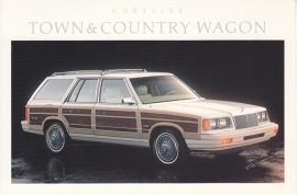 Town & Country Wagon, US postcard, continental size, 1988