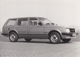 Opel  Kadett Voyage Berlina, press photo, Dutch, 1980