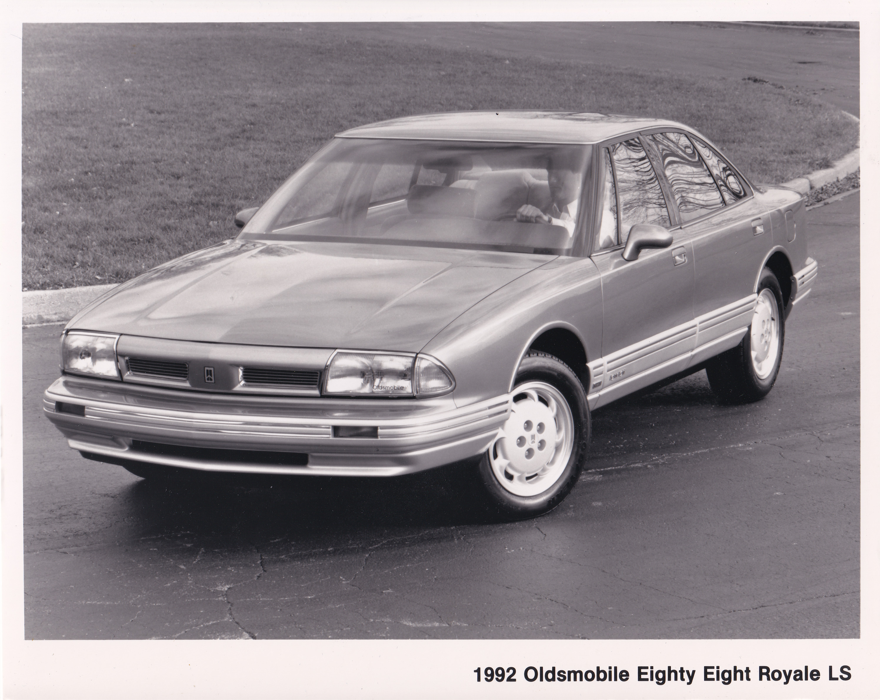 Oldsmobile  Eighty Eight Royale LS Sedan - large press photo - USA - 1992