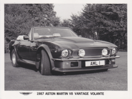 Aston Martin V8 Vantage Volante Convertible, press photo, 1982