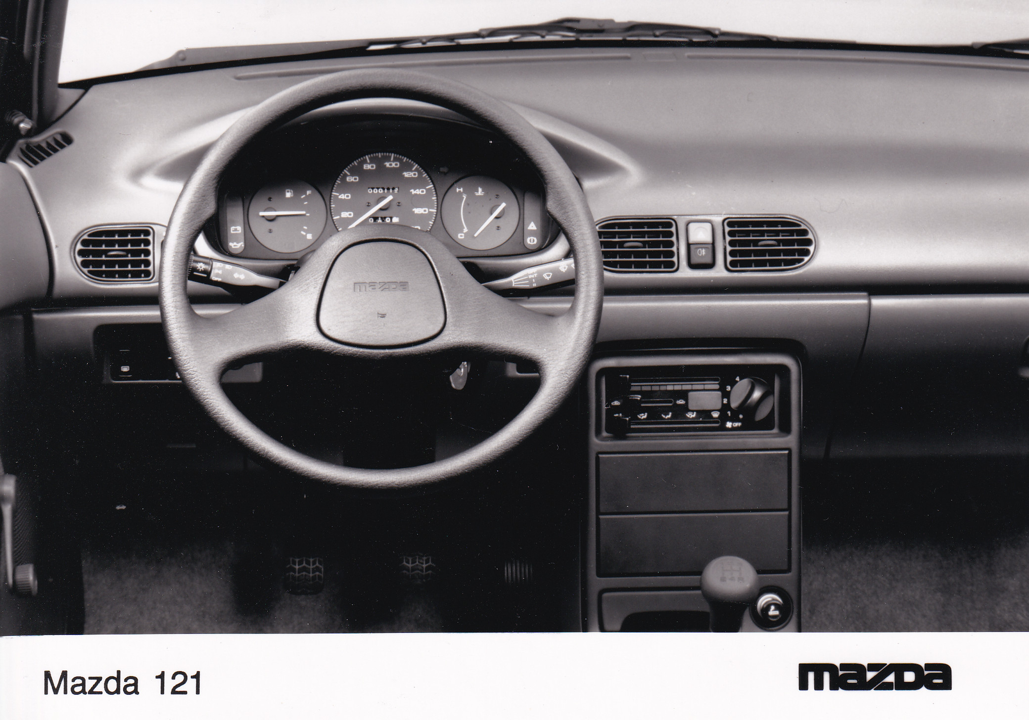 Mazda 121 dashboard, press photo, Belgium, 1991