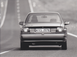 Ford Orion Ghia Sedan, press photo, Germany, 9/1991