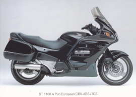 Honda ST 1100 A Pan European postcard, 18 x 13 cm, no text on reverse, about 1994