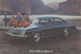 Cutlass S 4-Door, postcard, USA, 1976