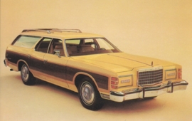 LTD Country Squire Wagon, US postcard, standard size, 1975