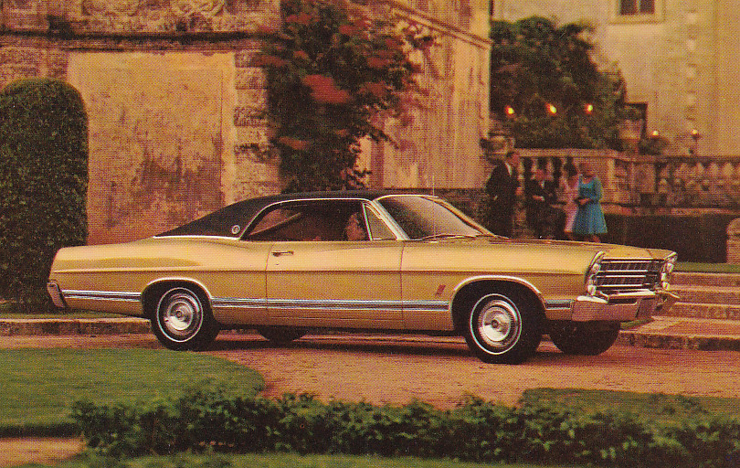 LTD 2-Door Hardtop, US postcard, standard size, 1967