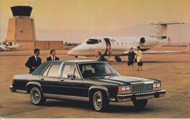 LTD Crown Victoria, US postcard, standard size, 1987
