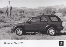 Chevrolet Blazer - press photo - Europe (export) - 1995