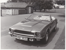 Aston Martin V8 Volante Convertible, press photo, UK, 1977