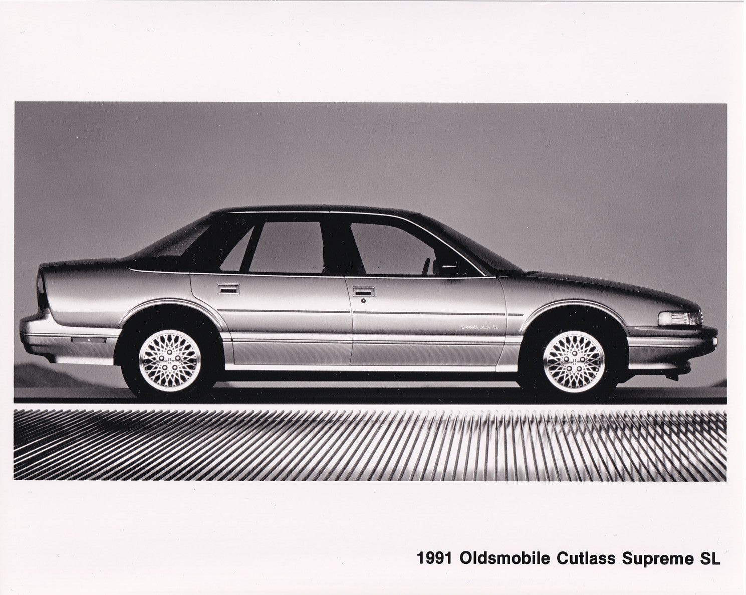 Oldsmobile  Cutlass Supreme SL - press photo - USA - 1991