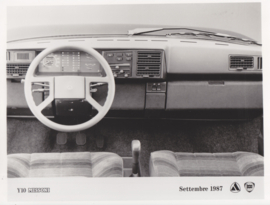 Lancia Y 10 Missoni dashboard - factory photo - Italy - 9/1987
