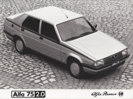 Alfa Romeo 75 2.0 Berline - Salon Brussel - 01/1986