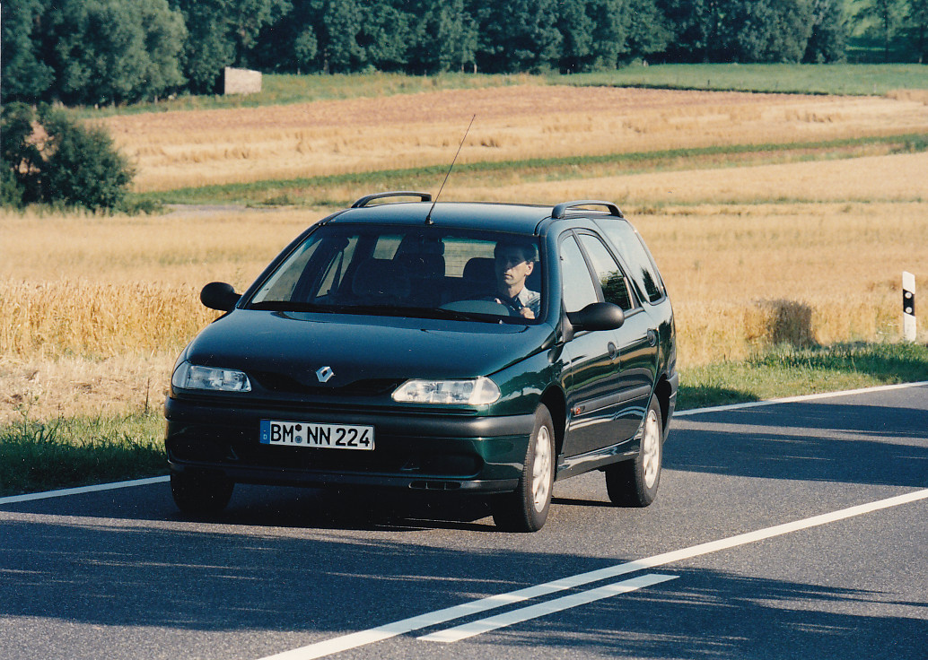 Renault Laguna Grandtour 2.0 RT, press photo, Germany, 9/1995
