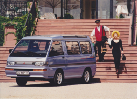 Mitsubishi L300 Luxus Bus, press photo, German, 9/1995