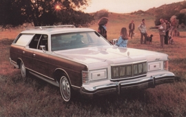 Marquis Brougham Colony Park Station Wagon, US postcard, standard size, 1978