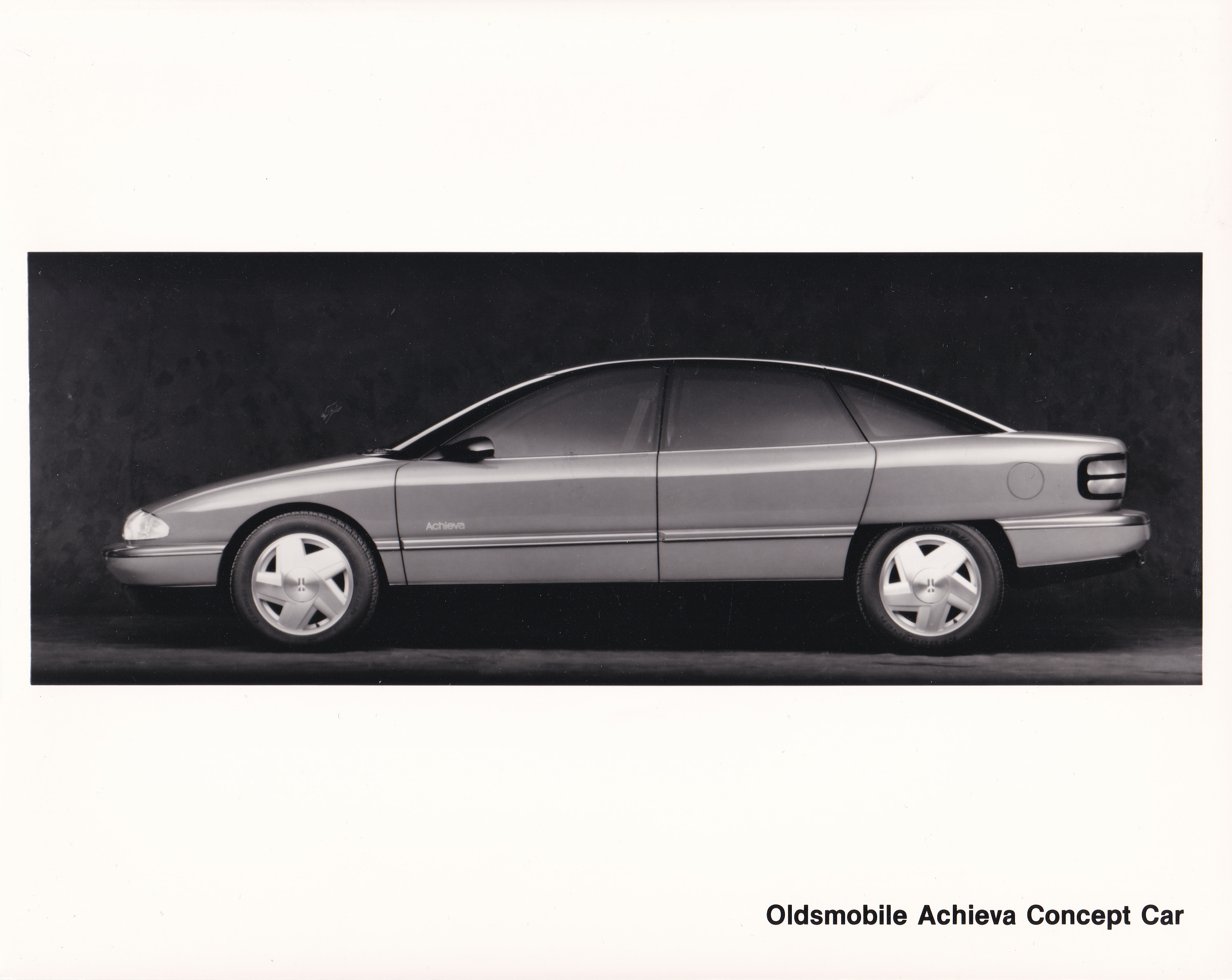 Oldsmobile Achieva Concept Car - large press photo - USA - 1992