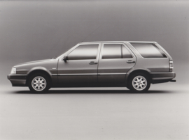 Lancia Thema Station Wagon - factory photo - Italy - 03/1986
