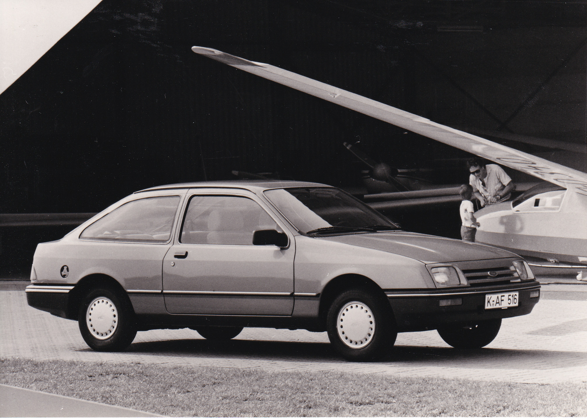 Ford  Sierra 3-Door Hatchhback, press photo, Germany, 1984