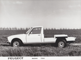 Peugeot 504 chassis, press photo, France, 1980s
