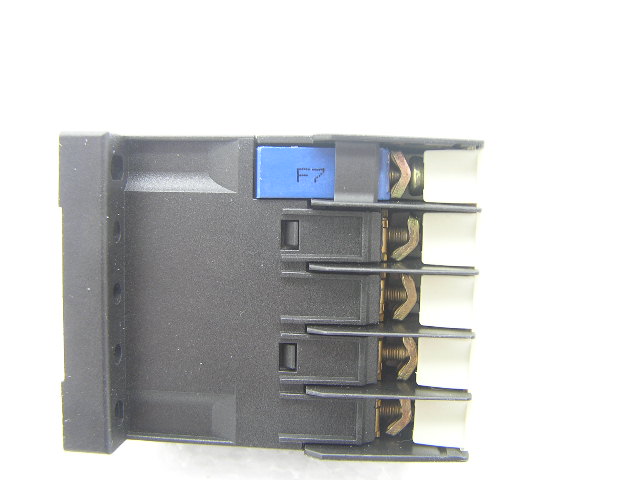 Telemecanique CA2KN22F7 110V 50/60Hz