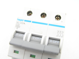 Hager NC 332A  C32