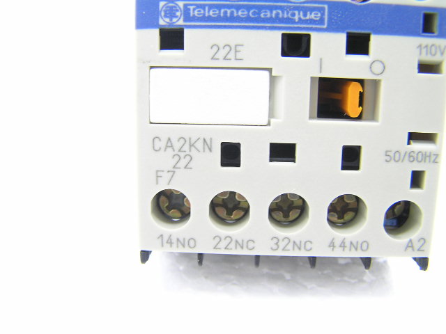 Telemecanique CA2KN22F7 110V 50/60Hz