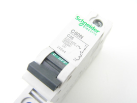 Schneider Electric C60N C25 24244