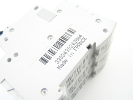 Schneider Electric C60N C25 24286