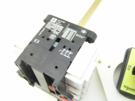 Schneider Electric V 4 Schalter