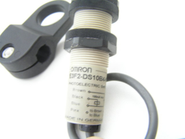 Omron E3F2-DS10B4-N