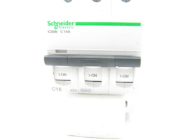 Schneider Electric iC60N C 16A A9F79316