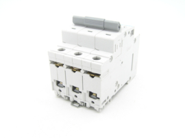 Hager NC 332A  C32