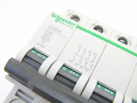 Schneider Electric C60N C20 24389
